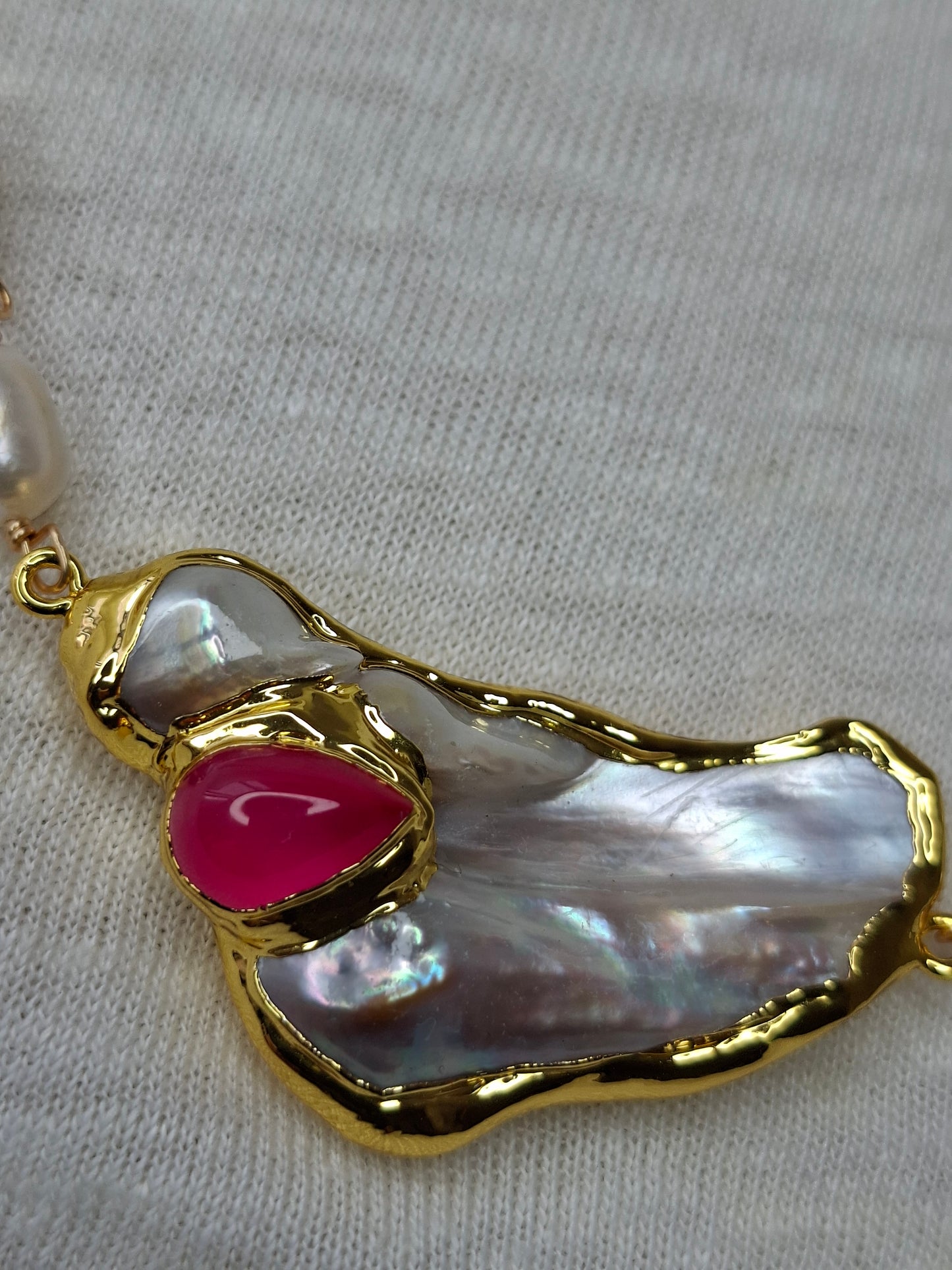 Perla Rosa Necklace